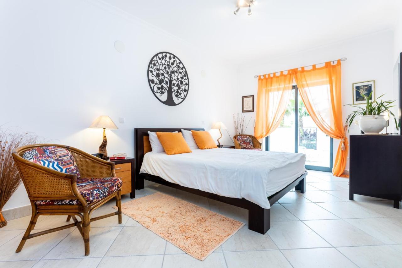 Great 2 Bedroom Apartment With Communal Pool Лагос Екстериор снимка