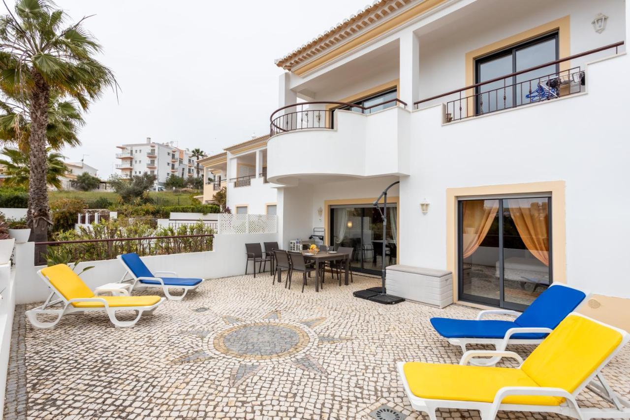 Great 2 Bedroom Apartment With Communal Pool Лагос Екстериор снимка