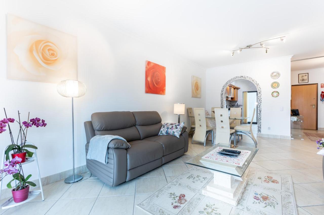 Great 2 Bedroom Apartment With Communal Pool Лагос Екстериор снимка