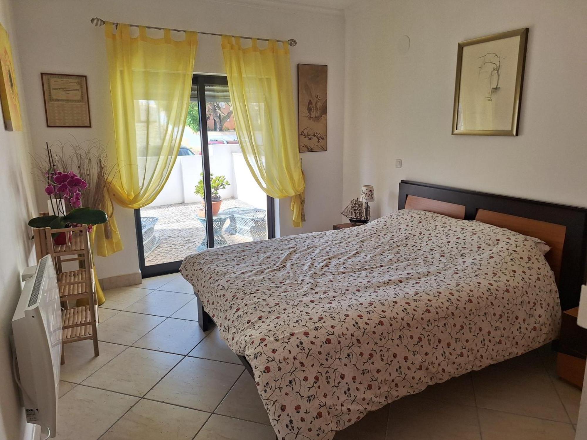 Great 2 Bedroom Apartment With Communal Pool Лагос Екстериор снимка